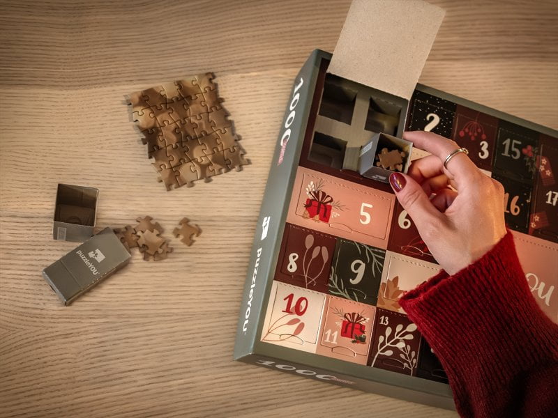 Il puzzle prende forma finestrella dopo finestrella
